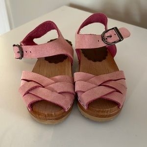 Hanna Andersson suede sandals. Pink. Size 25 toddler girl 8 in US